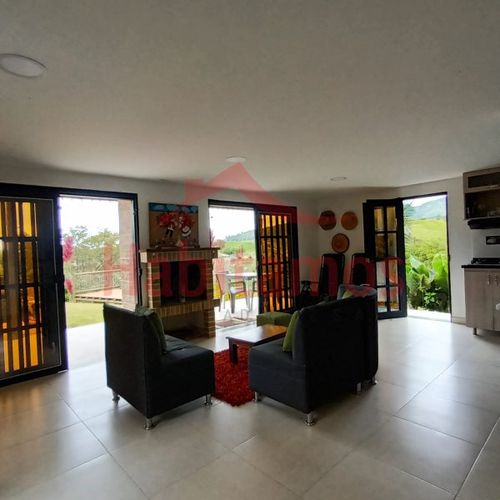 Casa de 2 alcobas en arriendo en Pablo Sexto, Marinilla, 900 m² · foto 4 de 24