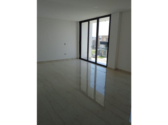 Casa de 4 alcobas en venta en Las Mercedes, Jamundí, 323 m² · foto 2 de 16