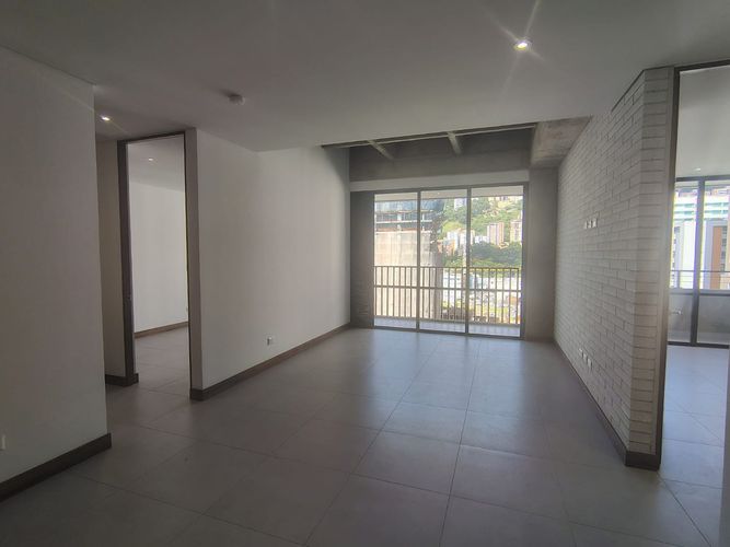 Apartamento de 2 alcobas en arriendo en El Poblado, Medellín, 84 m² · foto 2 de 16