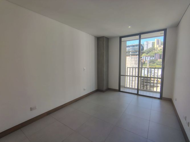 Apartamento de 2 alcobas en arriendo en El Poblado, Medellín, 84 m² · foto 3 de 16