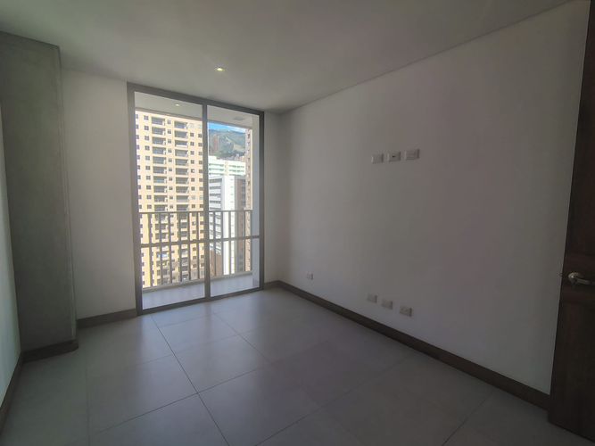 Apartamento de 2 alcobas en arriendo en El Poblado, Medellín, 84 m² · foto 9 de 16