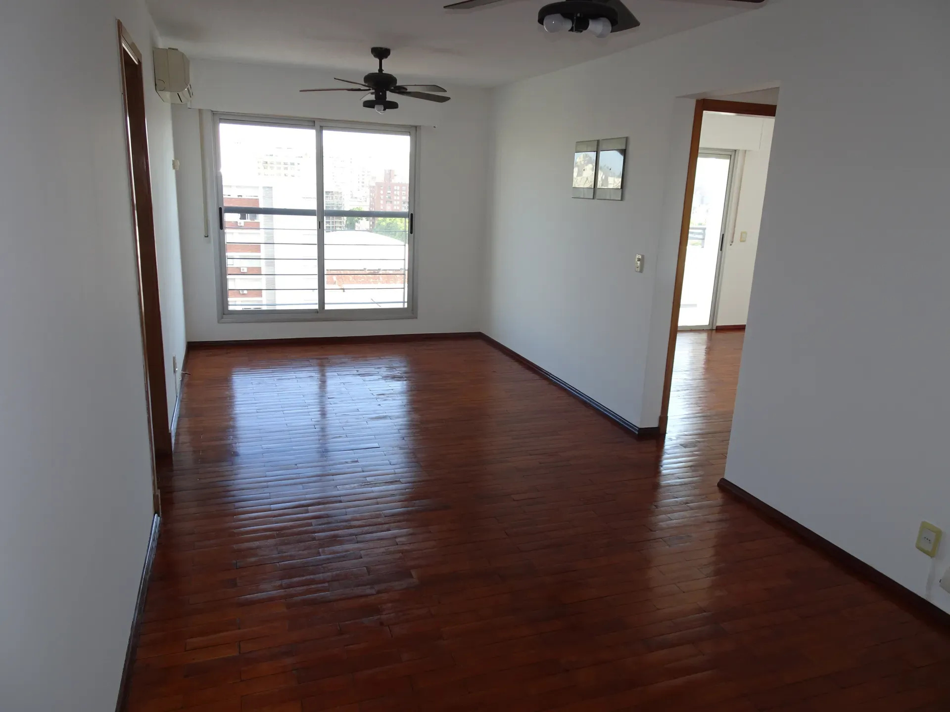 Alquiler Apartamento Un Dormitorio Con Garaje Y Calefacción En Aguada · Foto 1