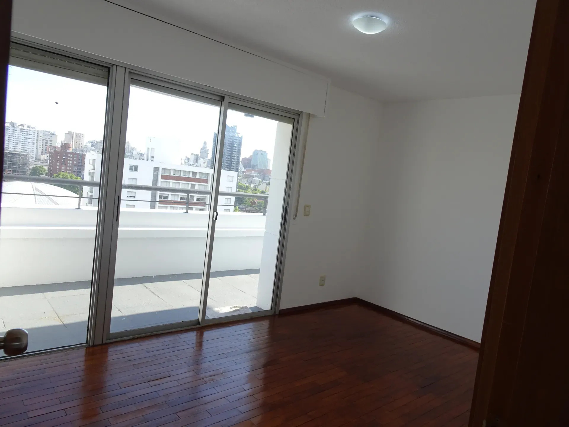Alquiler Apartamento Un Dormitorio Con Garaje Y Calefacción En Aguada · Foto 3