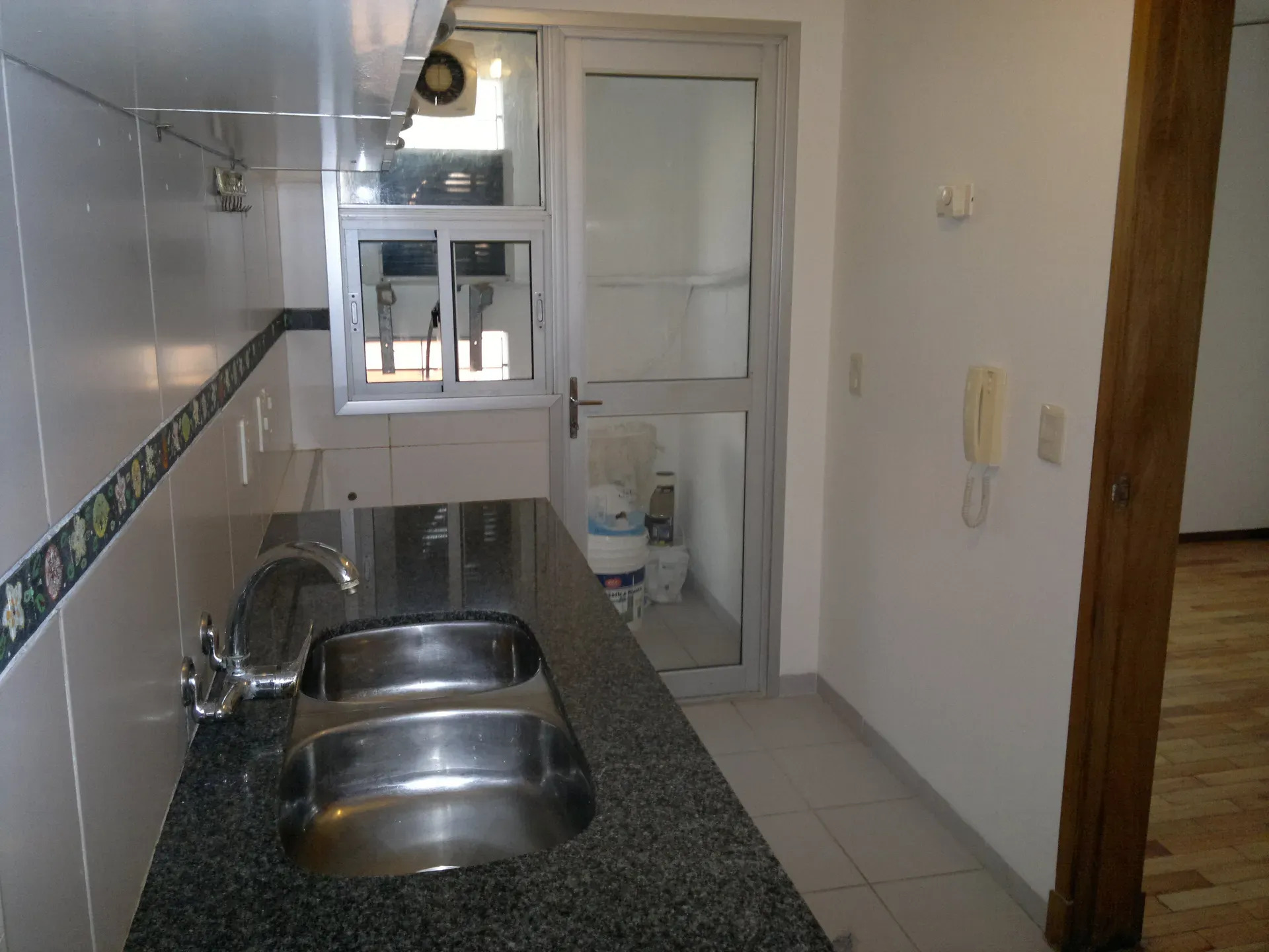 Alquiler Apartamento Un Dormitorio Con Garaje Y Calefacción En Aguada · Foto 4