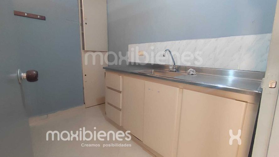 Local en arriendo en Conquistadores, Medellín, 30 m² · foto 3 de 5