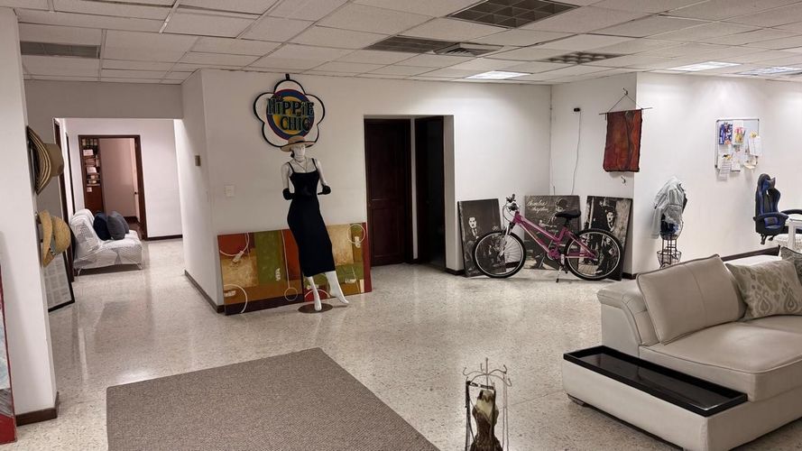 Oficina en arriendo en Centenario, Cali, 279 m² · foto 3 de 24