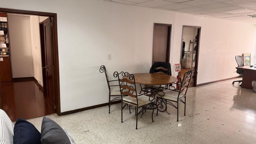 Oficina en arriendo en Centenario, Cali, 279 m² · foto 9 de 24