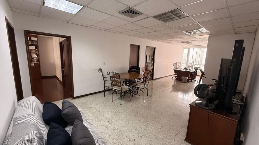 Oficina en arriendo en Centenario, Cali, 279 m² · foto 8 de 24