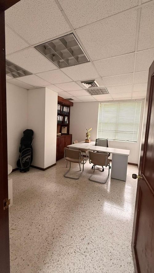 Oficina en arriendo en Centenario, Cali, 279 m² · foto 11 de 24