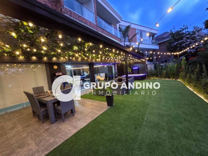 Casa de 6 alcobas en venta en Ruitoque, Piedecuesta, 440 m² · foto 4 de 24