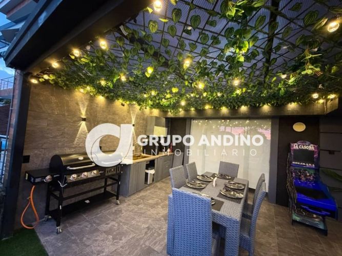 Casa de 6 alcobas en venta en Ruitoque, Piedecuesta, 440 m² · foto 6 de 24