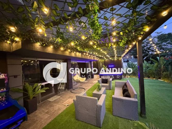 Casa de 6 alcobas en venta en Ruitoque, Piedecuesta, 440 m² · foto 10 de 24