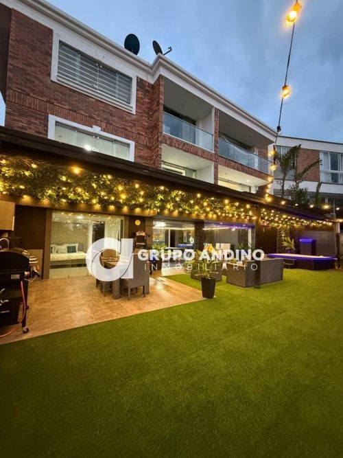 Casa de 6 alcobas en venta en Ruitoque, Piedecuesta, 440 m² · foto 14 de 24