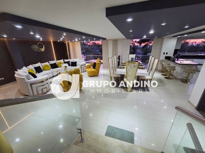 Casa de 6 alcobas en venta en Ruitoque, Piedecuesta, 440 m² · foto 15 de 24