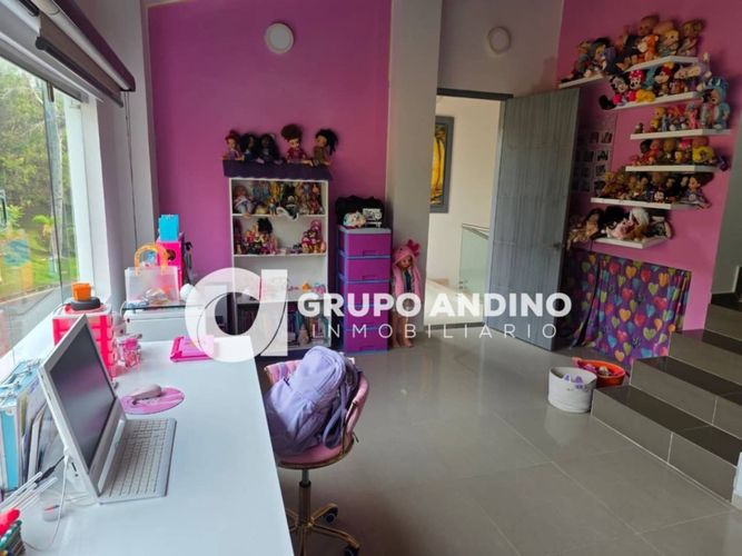 Casa de 6 alcobas en venta en Ruitoque, Piedecuesta, 440 m² · foto 17 de 24