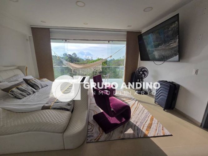Casa de 6 alcobas en venta en Ruitoque, Piedecuesta, 440 m² · foto 20 de 24