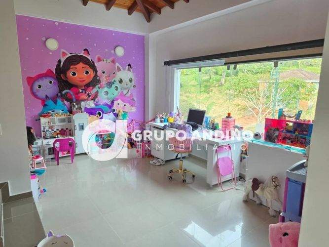Casa de 6 alcobas en venta en Ruitoque, Piedecuesta, 440 m² · foto 22 de 24