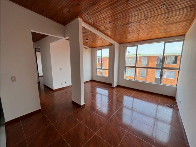 Apartamento de 2 alcobas en venta en Cr. Avellana, Soacha, 57 m² · foto 2 de 16