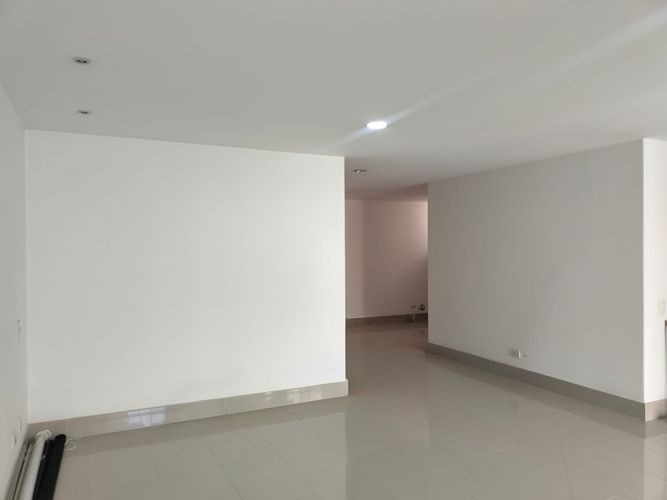 Apartamento de 3 alcobas en arriendo en Loma Benedictinos, Envigado, 130 m² · foto 7 de 17