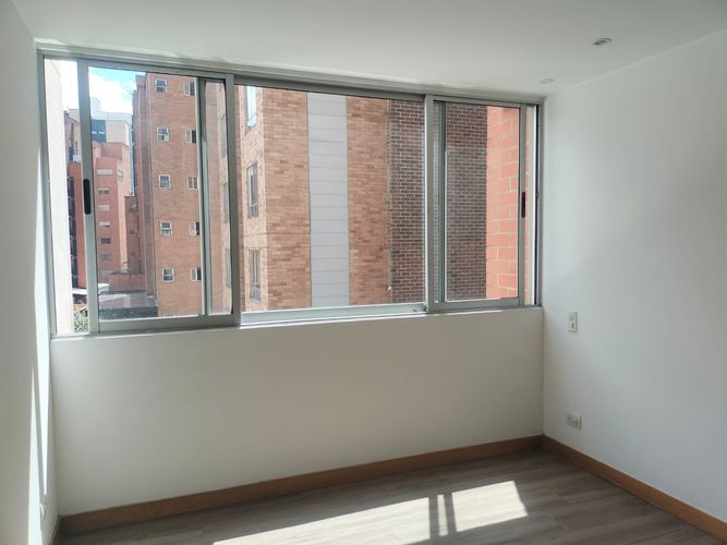 Apartamento de 3 alcobas en arriendo en Loma Benedictinos, Envigado, 130 m² · foto 13 de 17