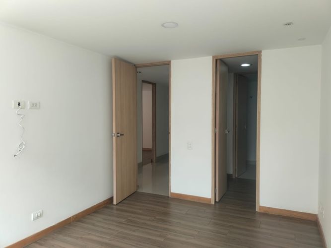 Apartamento de 3 alcobas en arriendo en Loma Benedictinos, Envigado, 130 m² · foto 12 de 17