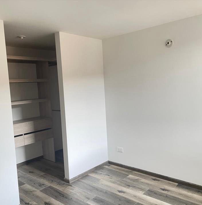 Apartamento en venta en Lagos De Torca, Bogotá · foto 3 de 15