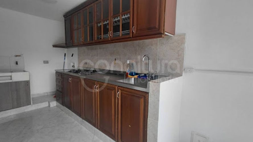 Apartamento de 2 alcobas en arriendo en San Bernardo, Medellín, 40 m² · foto 2 de 11