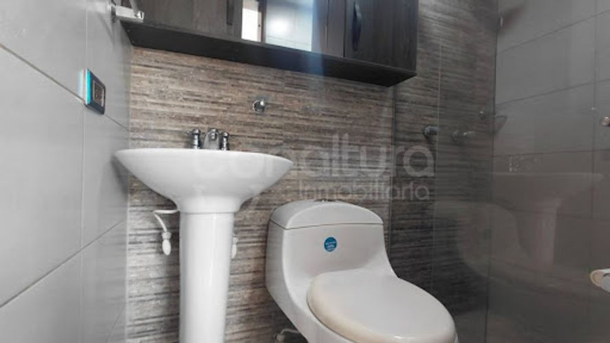 Apartamento de 2 alcobas en arriendo en San Bernardo, Medellín, 40 m² · foto 9 de 11