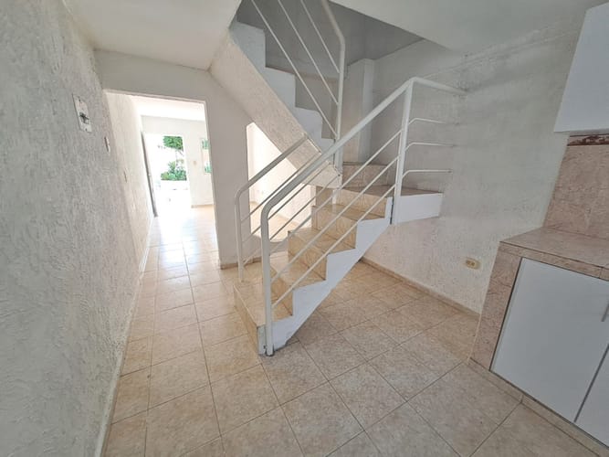 Apartamento de 2 alcobas en venta en Los Robles, Soledad, 90 m² · foto 2 de 10