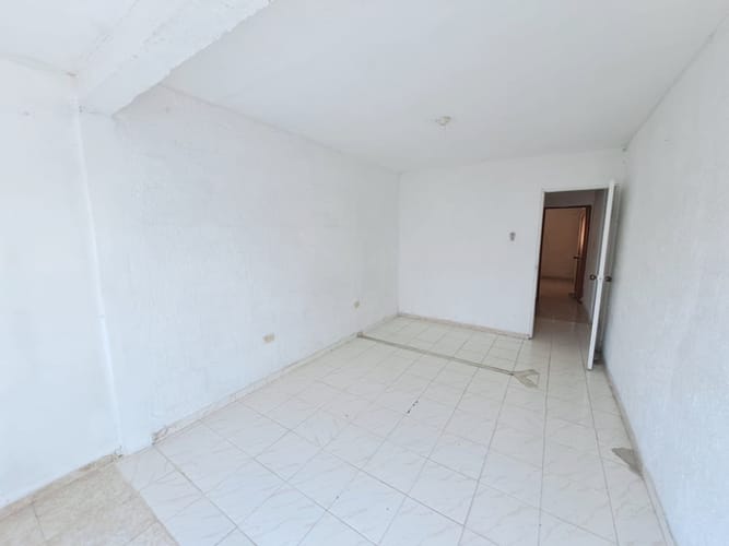 Apartamento de 2 alcobas en venta en Los Robles, Soledad, 90 m² · foto 7 de 10