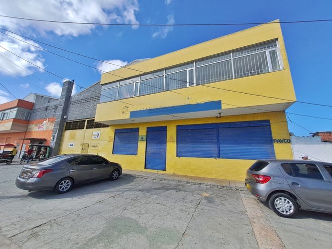 Bodega en arriendo en Rebolo, Barranquilla, 1000 m² · foto 2 de 16