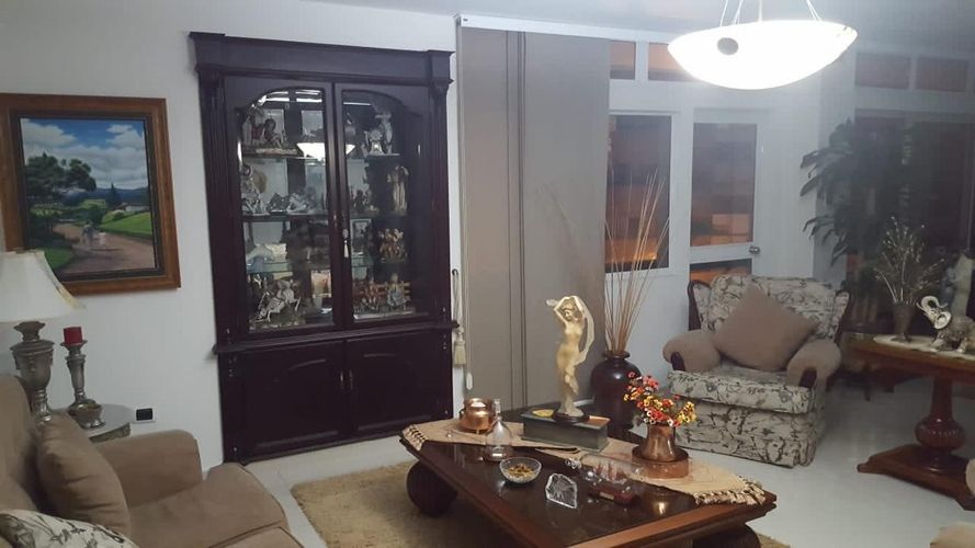 Apartamento de 3 alcobas en venta en Sotomayor, Bucaramanga, 230 m² · foto 10 de 17