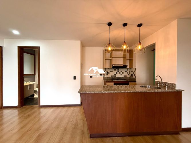 Apartaestudio en arriendo en El Tesoro, Medellín, 70 m² · foto 3 de 16