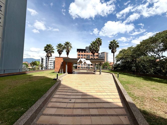 Apartaestudio en arriendo en El Tesoro, Medellín, 70 m² · foto 14 de 16