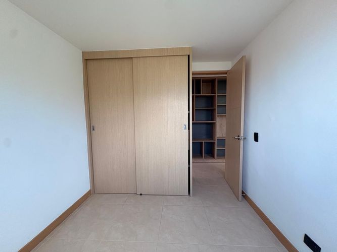 Apartamento de 3 alcobas en venta en Tres Esquinas, Sabaneta, 67 m² · foto 10 de 15