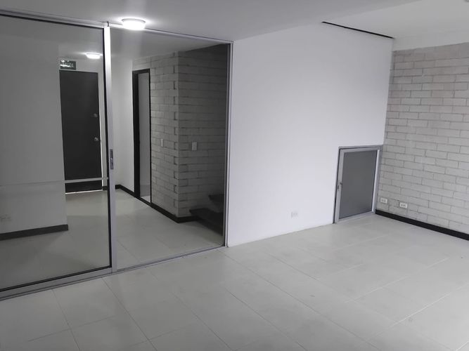 Oficina en arriendo en Las Vegas, Envigado, 92 m² · foto 3 de 15