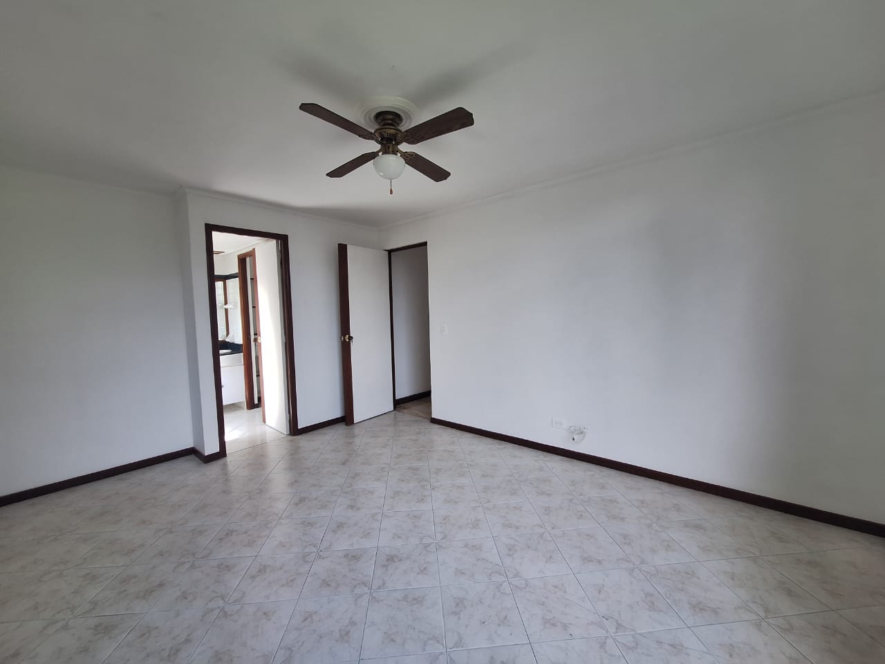Apartamento en venta en Castropol, Medellín · foto 12 de 23