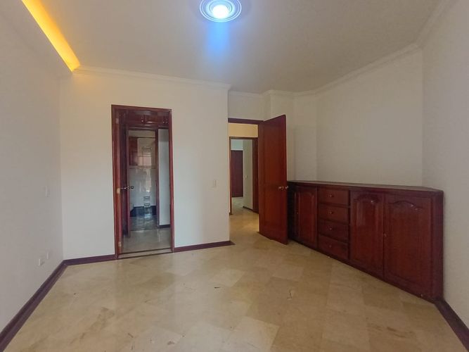 Apartamento de 3 alcobas en arriendo en Laureles, Medellín, 109 m² · foto 10 de 19