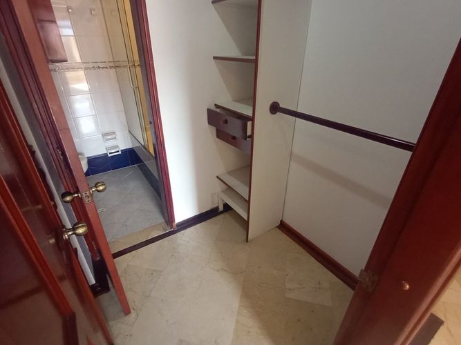 Apartamento de 3 alcobas en arriendo en Laureles, Medellín, 109 m² · foto 16 de 19