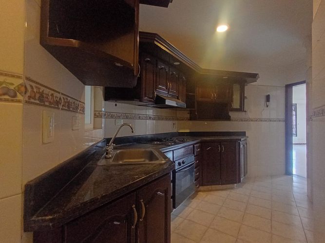 Apartamento de 3 alcobas en arriendo en Laureles, Medellín, 109 m² · foto 9 de 19