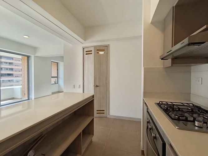 Apartamento de 3 alcobas en arriendo en Villa Carlota, Medellín, 93 m² · foto 5 de 20