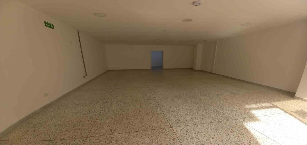 Local en arriendo en Avenida Santander, Manizales, 70 m² · foto 2 de 12
