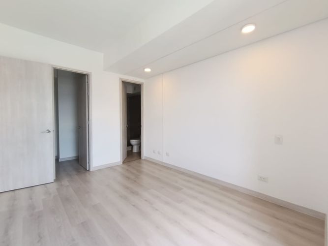 Apartamento de 3 alcobas en arriendo en Villa Carlota, Medellín, 93 m² · foto 12 de 20