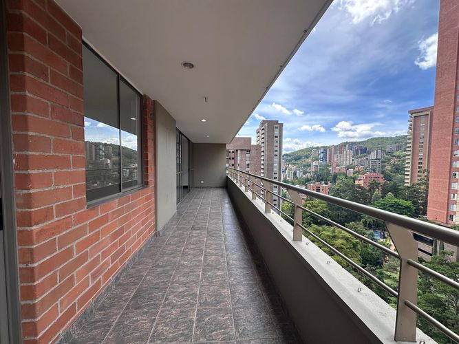 Apartamento de 2 alcobas en arriendo en El Poblado, Medellín, 119 m² · foto 17 de 17