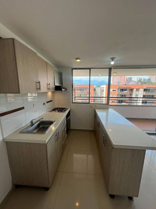 Apartamento de 3 alcobas en arriendo en Quintas Del Sol De La Mota, Medellín, 70 m² · foto 3 de 17