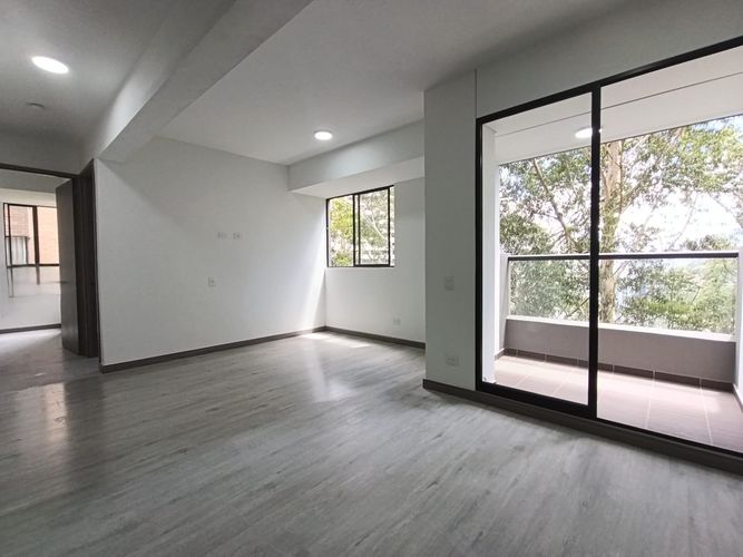 Apartamento de 2 alcobas en arriendo en San Diego, Medellín, 71 m² · foto 2 de 14