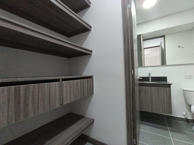 Apartamento de 2 alcobas en arriendo en San Diego, Medellín, 71 m² · foto 9 de 14