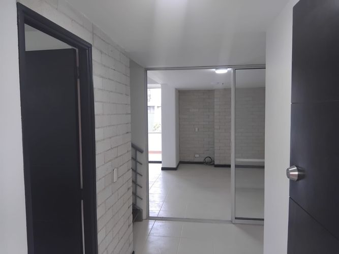 Oficina en arriendo en El Poblado, Medellín, 52 m² · foto 8 de 15