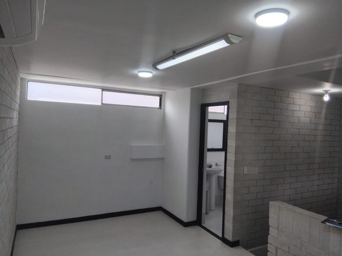 Oficina en arriendo en El Poblado, Medellín, 52 m² · foto 11 de 15