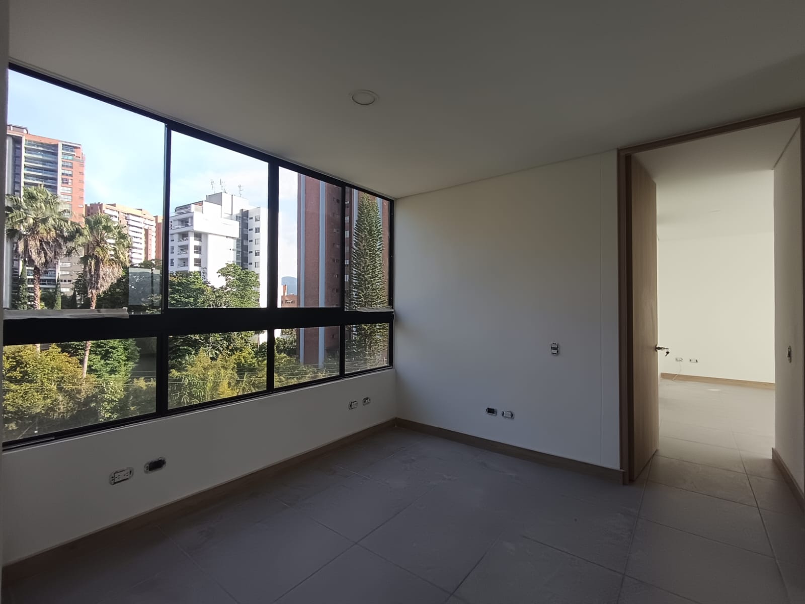 Apartamento en arriendo en El Poblado, Medellín · foto 4 de 18